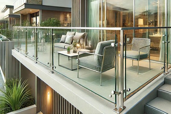 Stainless Steel Toughened Glass Railing Work in Dubai UAE - درابزين زجاج مقسى مع ستيل
