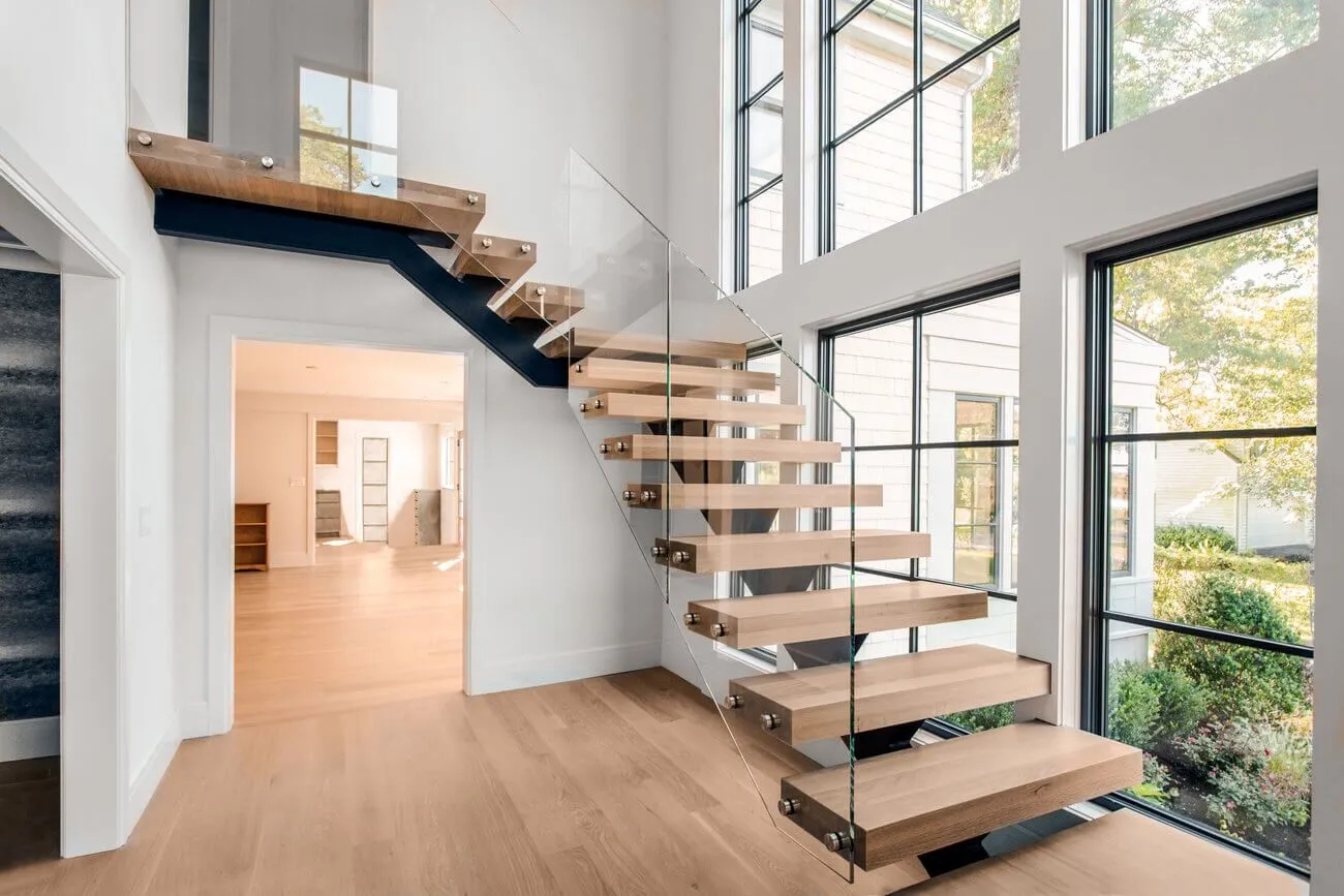 Floating staircase with glass railing Dubai UAE | درج عائم مع درابزين زجاج