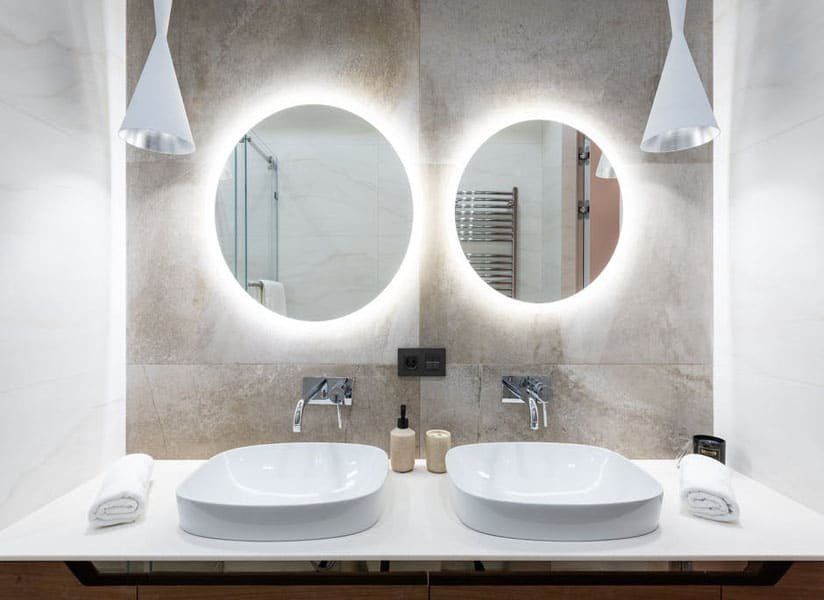 Backlit round vanity mirror Dubai UAE | مرآة دائرية بإضاءة خلفية